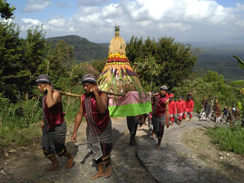Nyadran Gedhong Pulosari,  Sakral dan Semarak