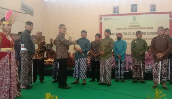 9 Kalurahan Rintisan Budaya Di Bantul Menerima Gamelan Pelok Slendro 
