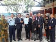 STTKD TERIMA HIBAH PESAWAT DARI…