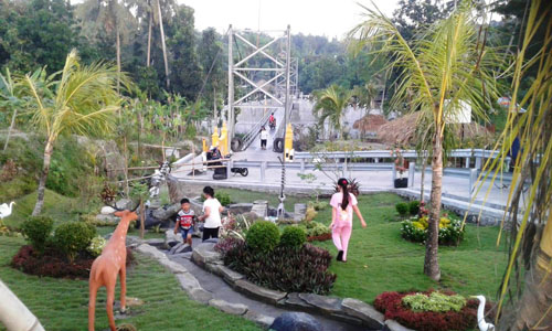 Bersantai Manjakan Sejenak Di Jembatan Gantung Nawacita Tegaldowo