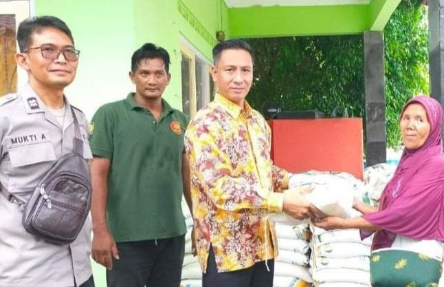 831 KPM KALURAHAN MINOMARTANI TERIMA BANTUAN CADANGAN BERAS 