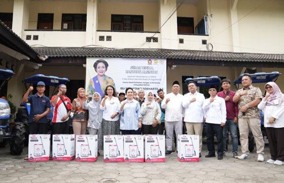 Pemkab Sleman Terima Bantuan Alat Pertanian Dari Komisi IV DPR RI