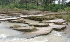 Heboh Wisata Alam Watu Lempeng…