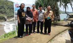 Wuuich Pantai Klayar Pacitan Unik,…
