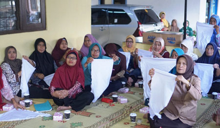 Emak- Emak Di Sleman Latihan Penanganan Medis