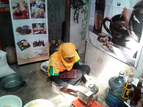 Menjelang lebaran Tenaga Kerja Diperusahaan  Menanti THR 