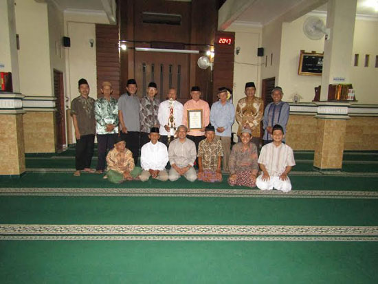 SYAWALAN MASJID MUHAJIRIN RAIH  JUARA II DALAM LOMBA  MASJID SE KECAMATAN  DEPOK.