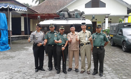 Merti Bumi Desa Wonokerto Turi 'Di Meriahkan Pameran Bedil Dan Alutsista TNI 