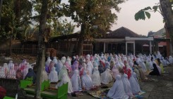 Jamaah Masjid Al Muttaqin Terbah…