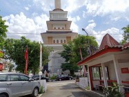Masjid Agung Dr. Wahidin Soedirohoesoedo…