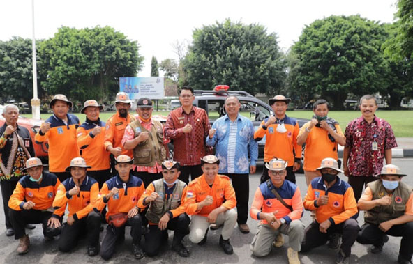 TAHAP 2 TIM REAKSI CEPAT BPBD SLEMAN BANTU KORBAN GEMPA CIANJUR