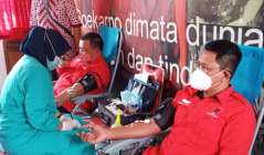 DPC PDIP Sleman Peringati Bulan…