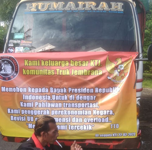 Aksi  mogok angkutan barang truk  merebak tuntut odol  lebih baik