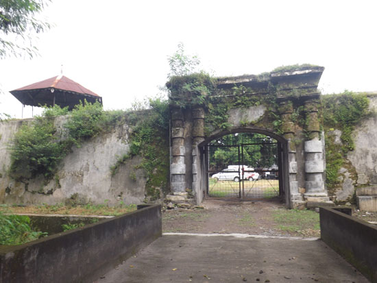 Beteng Vastenburg Solo Megah Tapi Merana
