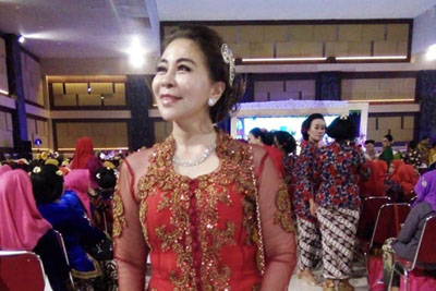 Golden Klinik Yogya Tampil Terlihat Lebih Muda dan Cantik