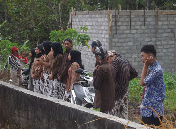 Nyadran Warga Kedung Dayak Jatimulyo Dlingo 2023 Dzikir Bareng Mendoakan Leluhur 