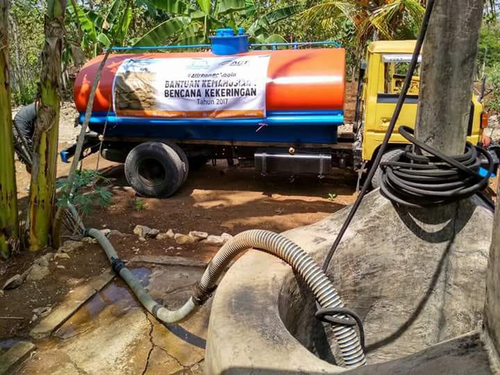DARURAT KEKERINGAN GUNUNGKIDUL,  2018  ACT DIY GELONTOR 200 TANGKI AIR BERSIH 