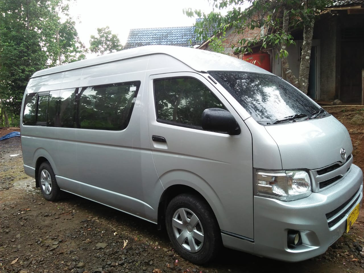 Sewa hiace luxury jogja Murah Pelayanan Prima