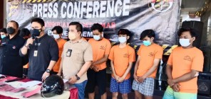 Genk Remaja -Dewasa Melakukan Tawuran…