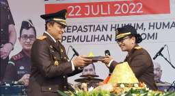 Kejati DIY Gelar Upacara Peringati…