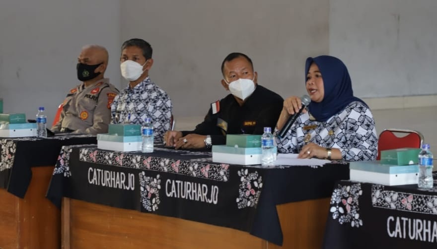 50 ANGGOTA JAGA WARGA DI KALURAHAN CATURHARJO DIKUKUHKAN 