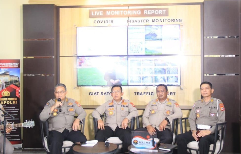 PROGRAM PERDANA MENYAPA MASYARAKAT POLDA DIY GELAR JUMAT CURHAT ONLINE 