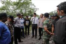 3 Jeep Wisata Terjebak Di Kalikuning…