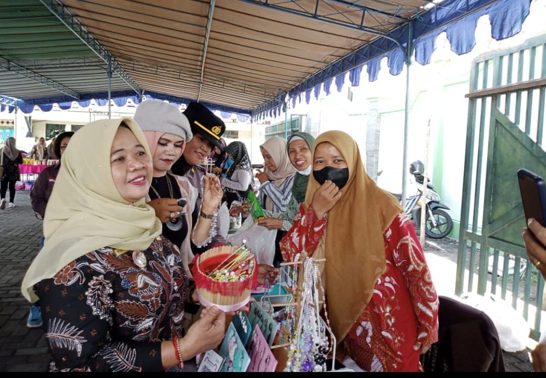    Pemkab Sleman Tinjau Pasar Murah, Bazar UMKM Dan Pasar Lebaran Di Kapanewon Gamping