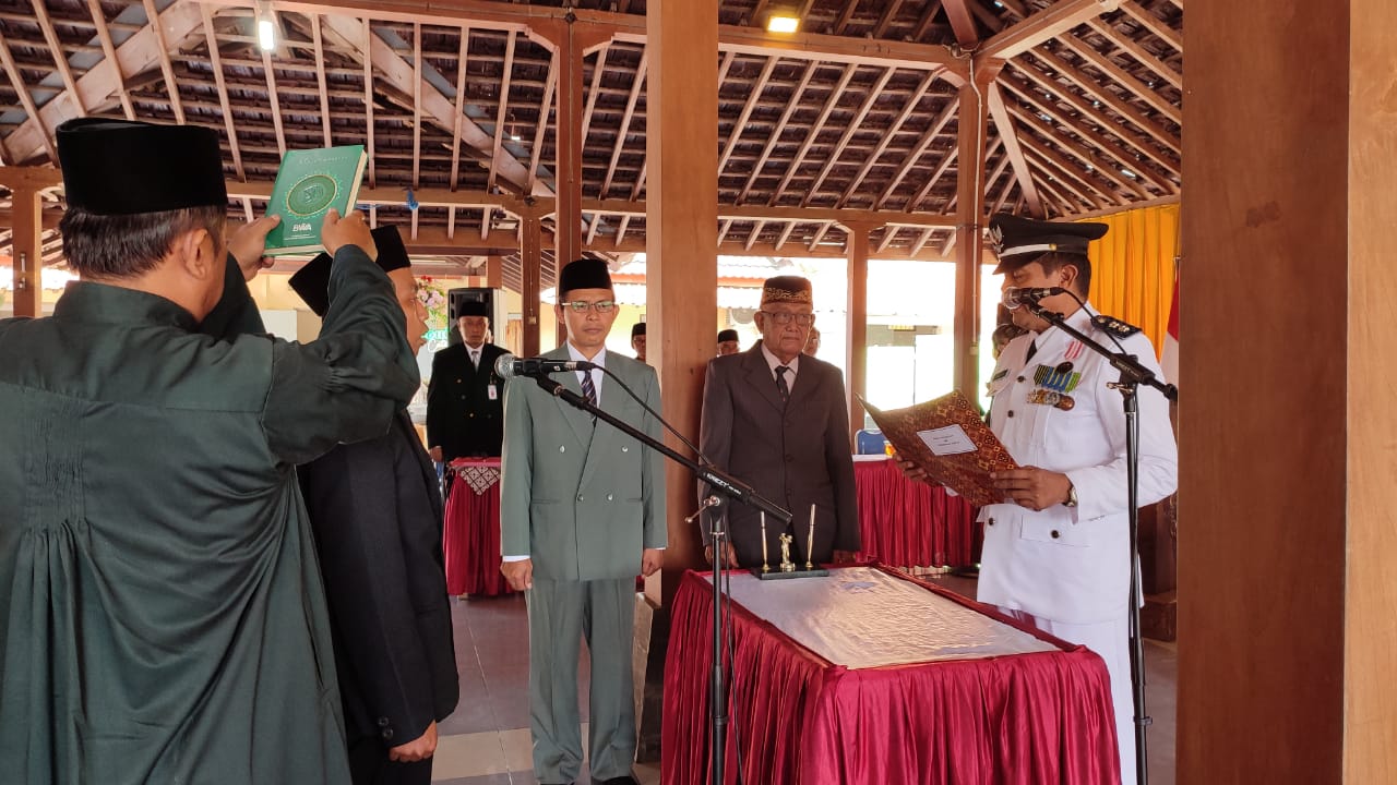 Lurah Canden Beja WTP S.H.MH Resmi Melantik Agung Surdiyanto sebagai Dukuh