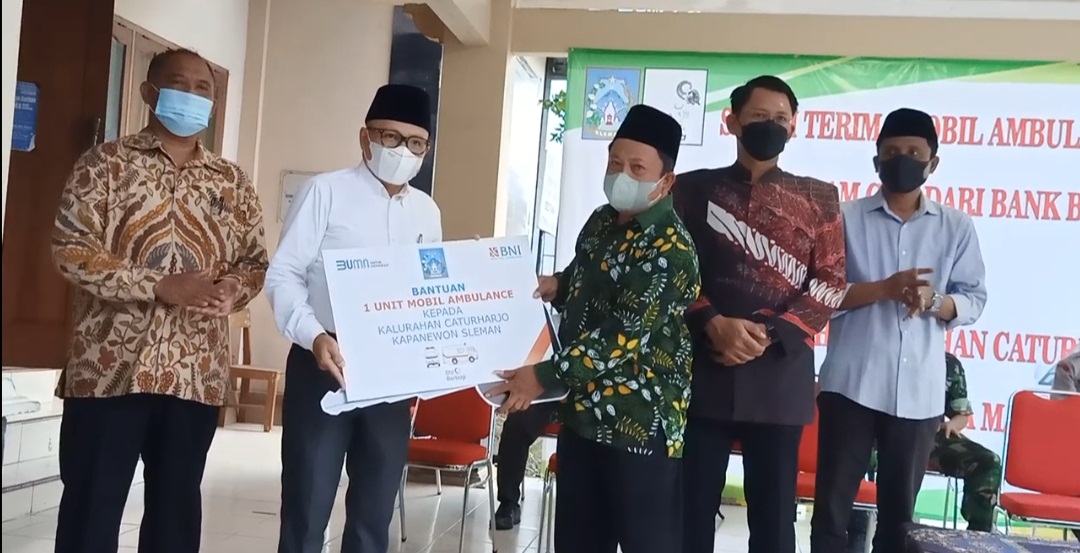 Kalurahan Caturharjo Sleman Terima Bantuan CSR Mobil Ambulan 