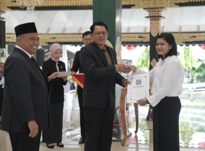  Pemkab Sleman Serahkan SK Pengangkatan Kepada 49 PPPK Sekaligus Pengambilan Sumpah Jabatan Fungsional