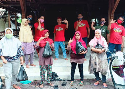 Terdampak Covid 10 Pengelola Wisata Krebet Pajangan Jual Sembako Murah