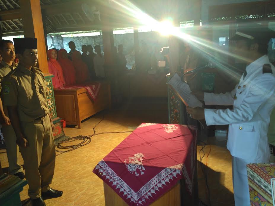 Sugiyanto Sekdes Baru Desa Tegalrejo Gedangsari  Dilantik