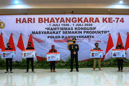 Hari Bayangkara Ke 74 Polda DIY Gratiskan 126 Orang Pencari SIM 