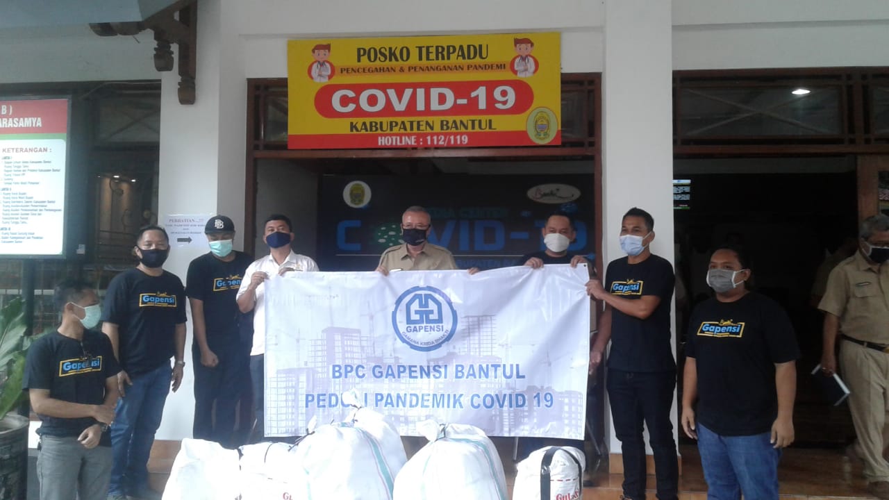 Bantuan ke Posko Terpadu Pencegahan Covid Terus Mengalir 