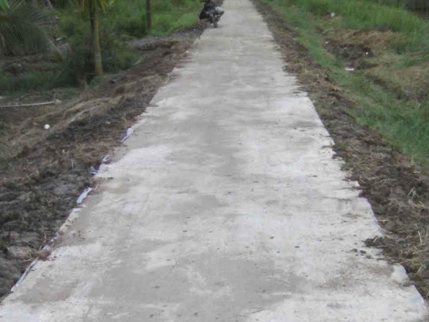 PROGRAM DANA DESA MEMBANGUNAN INFRASTRUKTUR,DESA PARIT BILAL SEMAKIN BERIMBANG.