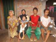 Anak semata wayang sejak lahir…