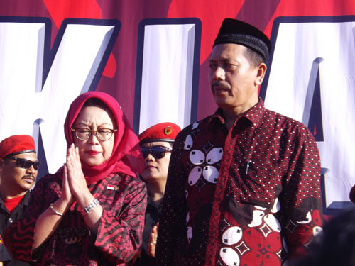 Pekik  Merdeka " Mengantar Suyawidati - Misbakhul Munir  Sebagai  Calon Bupati Bantul 2015