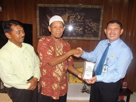 Souvenir Lampu Terbungkus Kulit "Peresmian Desa Wisata Pucung Rejo Di Kagumi Kadin pariwisata DIY 