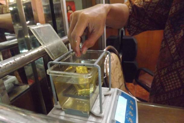 Harga Emas Batangan HK Minggu Pertama Bulan Puasa 1435 H