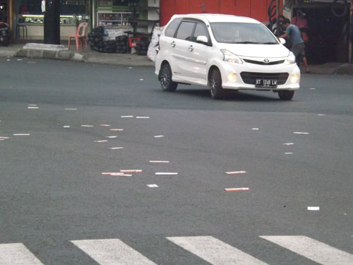 Kampanye terbuka Cabup Gunungkidul Ba-Im tidak ramah lingkungan "Kotori jalan umum 