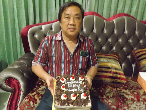 Kohbing Ulang Tahun ke 58  Badan Tetap Enerjik Wajah Tampak Masih Muda 