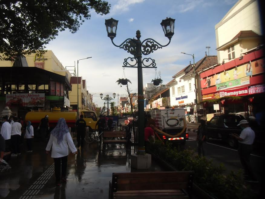 Malioboro Yang Dulu -Malioboro Sekarang ‘Wajah Baru di Buru Orang 