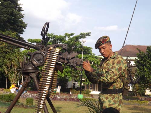 Siapa Yang Pantas Mendapat Kepercayaan Rakyat  di Pilpres  "Prabowo atau Jokowi ?