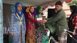 Sekolahan Berbasis Budaya Jawa…
