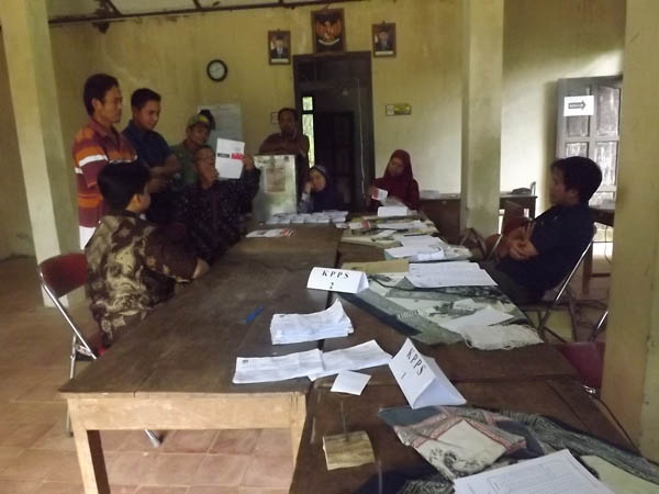 Perolehan suara di situs kawal pemilu Jokowi 52,81% Prabowo 47,18%