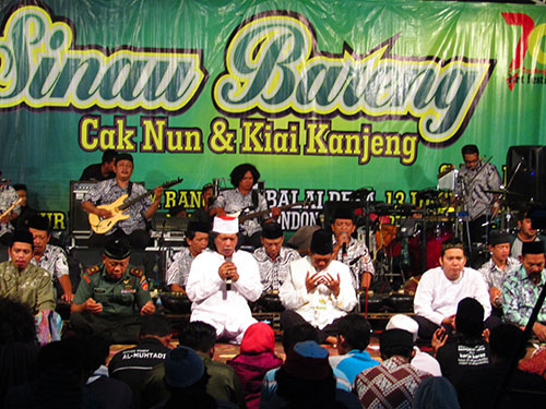 Hut 70- tahun pemdes condongcatur pertahankan nilai budaya lokal