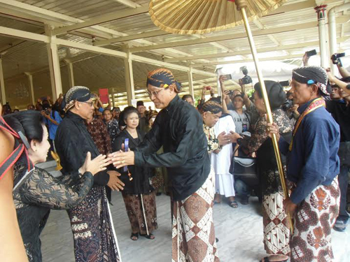 Sri Sultan dan Sripaduka Paku Alam "Embrio Jogja Istimewa