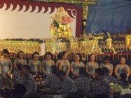 Bupati Bantul Wayangan Semar Bangun…