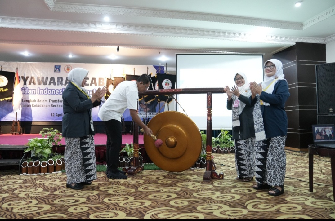 Muscab IBI Kabupaten Sleman Dibuka. Wabup Sleman Apresiasi Peran Bidan Dalam Program Kesehatan Pemerintah